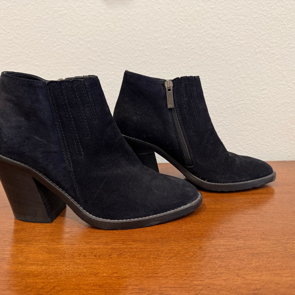 Women's Navy Ankle Boots